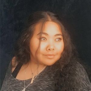 Meet your Posher, Luanei